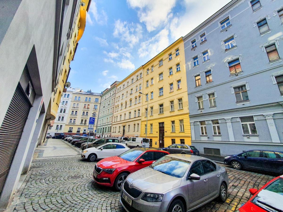 Apartment In The Center Of Prag Exteriör bild