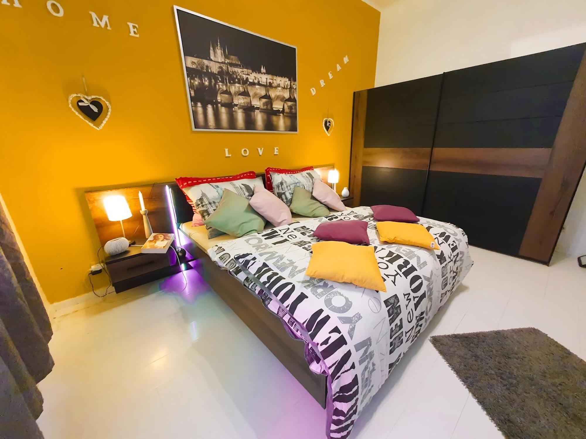 Apartment In The Center Of Prag Exteriör bild